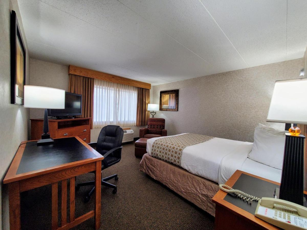 Ramkota Hotel Pierre Room photo